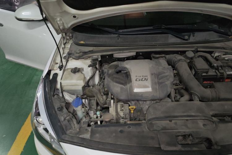 Used Hyundai Mistra 2016 1.6T Automatic Smart GLS Engine Bay Right