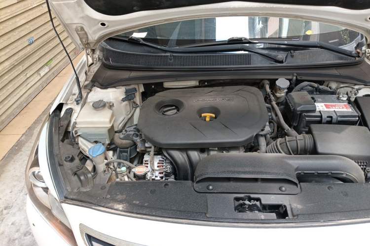 Used Hyundai Mistra 2016 1.8L Automatic Deluxe DLX Model Engine Bay Right