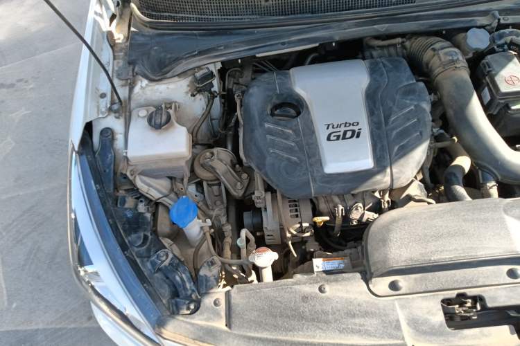 Used Hyundai Mistra 2016 1.6T Automatic Smart GLS Engine Bay Right