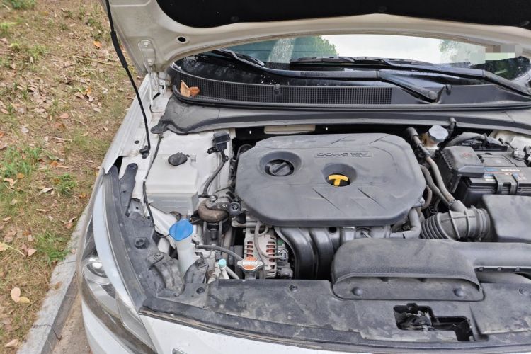 Used Hyundai Mistra 2016 1.8L Automatic Deluxe DLX Model Engine Bay Right