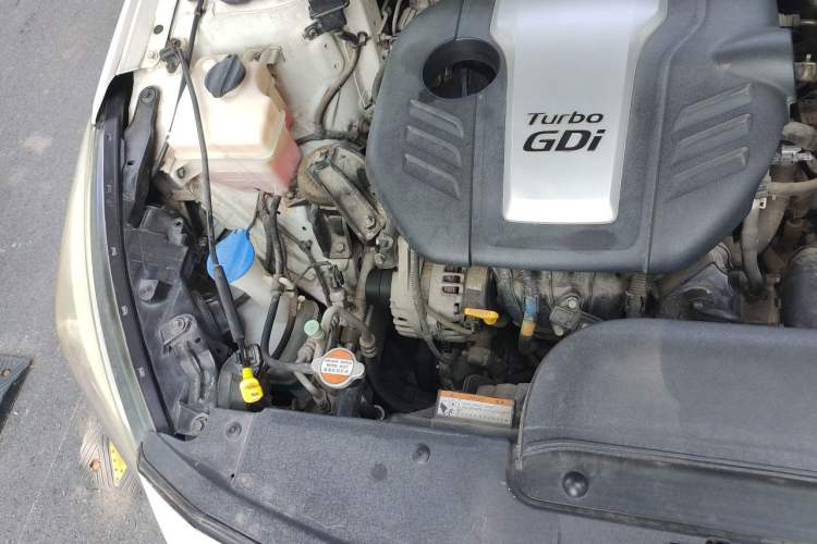 Used Hyundai Mistra 2016 1.6T Automatic Smart GLS Engine Bay Right