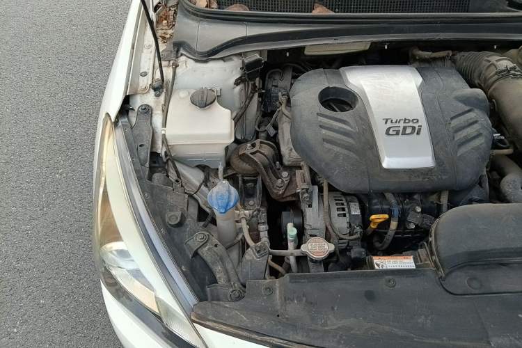 Used Hyundai Mistra 2016 1.6T Automatic Smart GLS Engine Bay Right