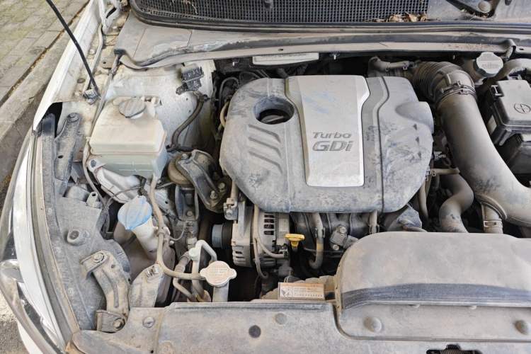 Used Hyundai Mistra 2016 1.6T Automatic Smart GLS Engine Bay Right