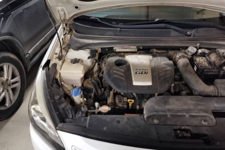 Used Hyundai Mistra 2016 1.6T Automatic Smart GLS Engine Bay Right