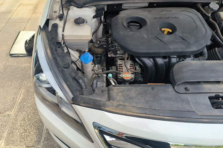 Used Hyundai Mistra 2016 1.8L Automatic Smart GLS Engine Bay Right
