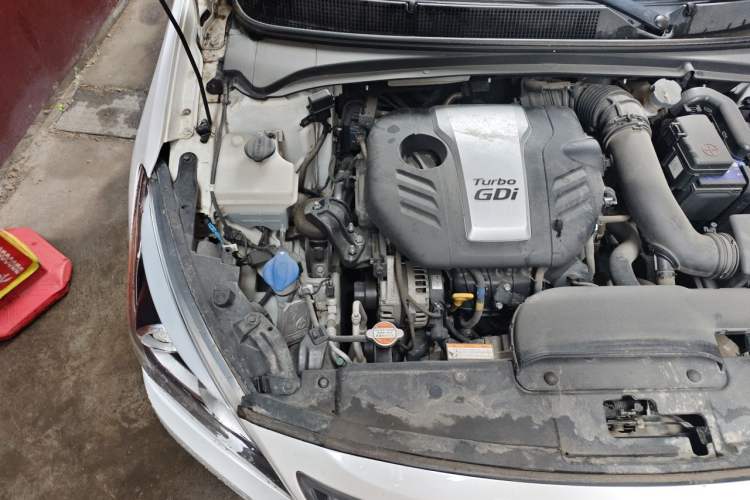 Used Hyundai Mistra 2016 1.6T Automatic Smart GLS Engine Bay Right