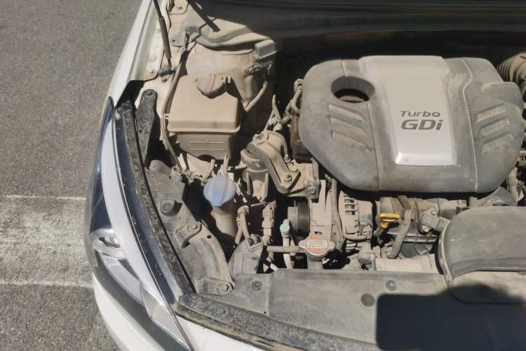 Used Hyundai Mistra 2016 1.6T Automatic Smart GLS Engine Bay Right