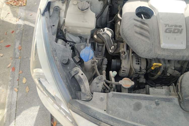 Used Hyundai Mistra 2016 1.6T Automatic Smart GLS Engine Bay Right