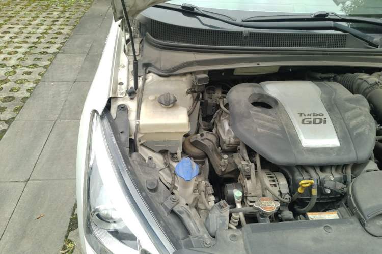 Used Hyundai Mistra 2016 1.6T Automatic Smart GLS Engine Bay Right