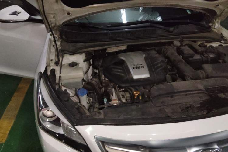 Used Hyundai Mistra 2016 1.6T Automatic Smart GLS Engine Bay Right