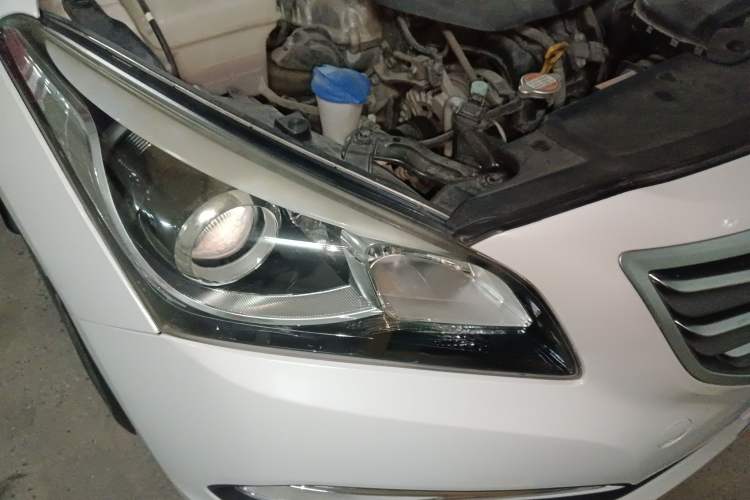 Used Hyundai Mistra 2016 1.6T Automatic Smart GLS Engine Bay Right