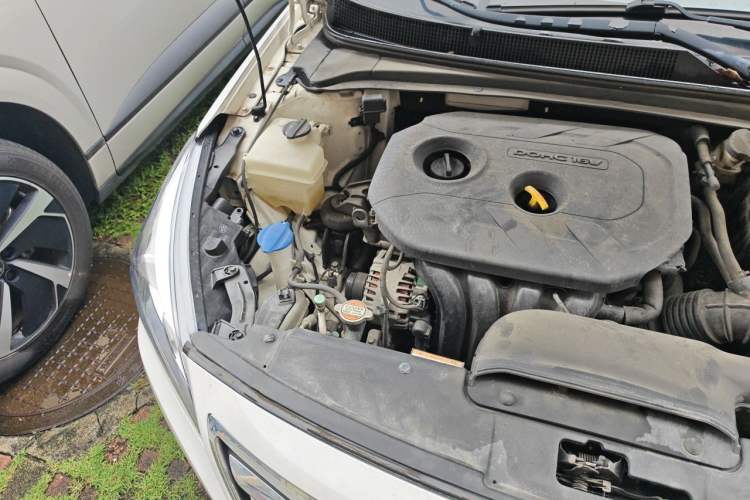Used Hyundai Mistra 2016 1.8L Automatic Smart GLS Engine Bay Right
