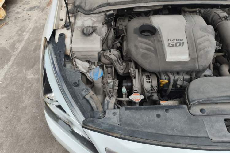 Used Hyundai Mistra 2016 1.6T Automatic Smart GLS Engine Bay Right