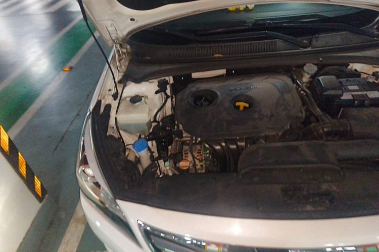 Used Hyundai Mistra 2016 1.8L Automatic Deluxe DLX Model Engine Bay Right