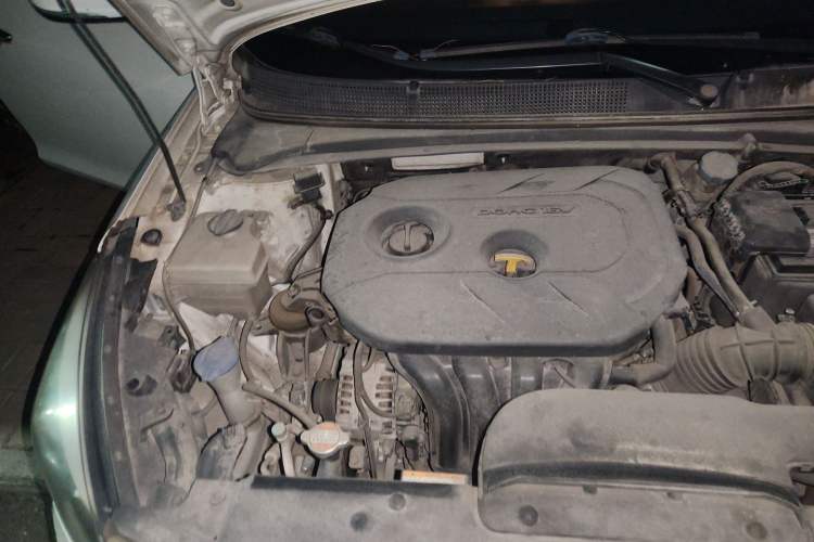 Used Hyundai Mistra 2016 1.8L Automatic Deluxe DLX Model Engine Bay Right