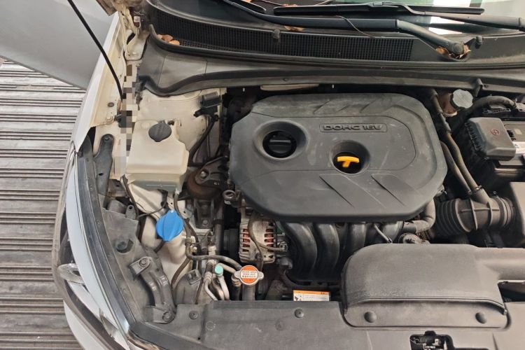 Used Hyundai Mistra 2016 1.8L Automatic Deluxe DLX Model Engine Bay Right