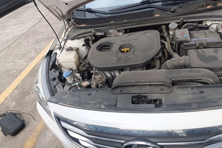 Used Hyundai Mistra 2016 1.8L Automatic Deluxe DLX Model Engine Bay Right