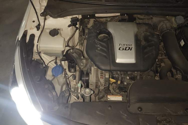 Used Hyundai Mistra 2016 1.6T Automatic Smart GLS Engine Bay Right