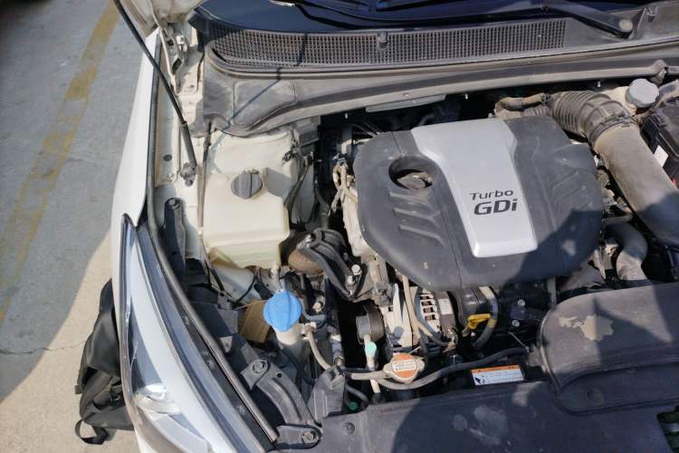 Used Hyundai Mistra 2016 1.6T Automatic Smart GLS Engine Bay Right