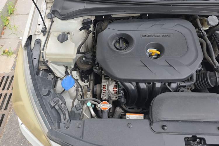 Used Hyundai Mistra 2016 1.8L Automatic Deluxe DLX Model Engine Bay Right