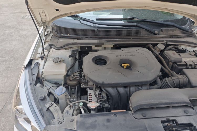 Used Hyundai Mistra 2016 1.8L Automatic Deluxe DLX Model Engine Bay Right