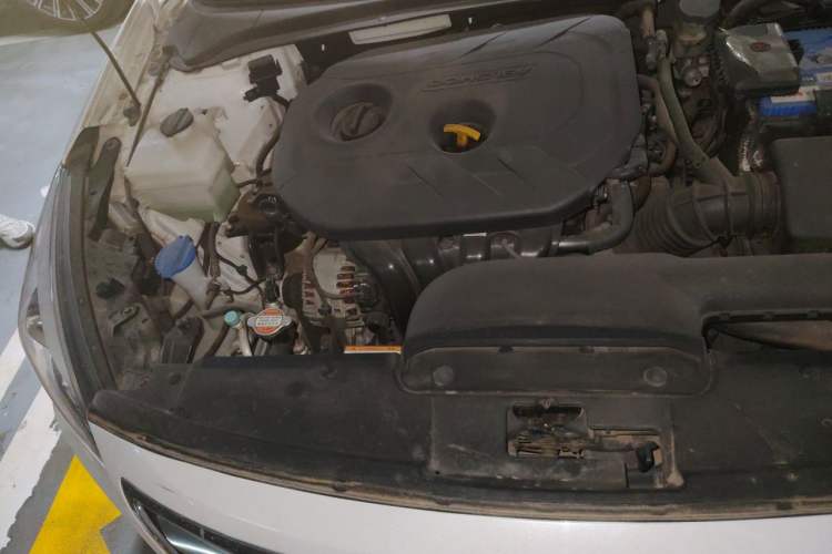 Used Hyundai Mistra 2016 1.8L Automatic Deluxe DLX Model Engine Bay Right
