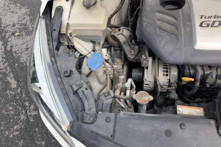Used Hyundai Mistra 2016 1.6T Automatic Smart GLS Engine Bay Right