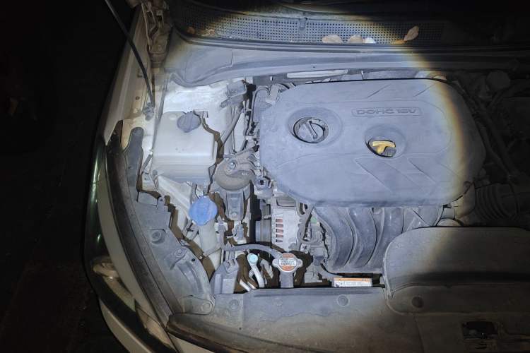 Used Hyundai Mistra 2016 1.8L Automatic Deluxe DLX Model Engine Bay Right
