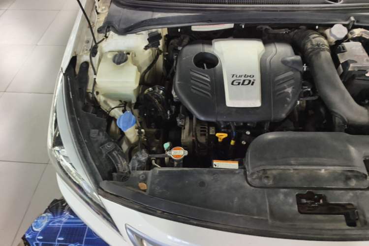 Used Hyundai Mistra 2016 1.6T Automatic Smart GLS Engine Bay Right