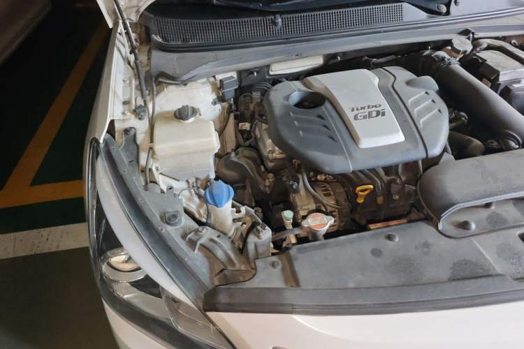 Used Hyundai Mistra 2016 1.6T Automatic Smart GLS Engine Bay Right