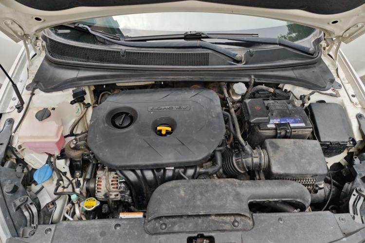 Used Hyundai Mistra 2016 1.8L Automatic Smart GLS Engine Bay