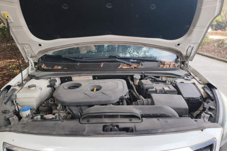 Used Hyundai Mistra 2016 1.8L Automatic Deluxe DLX Model Engine Bay