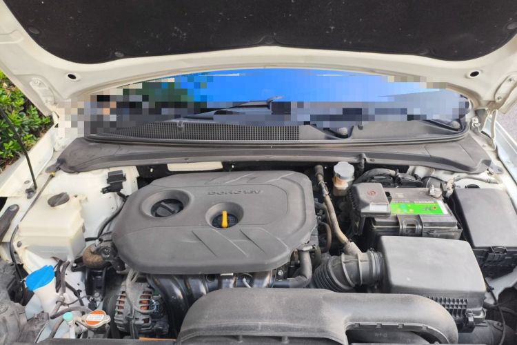 Used Hyundai Mistra 2016 1.8L Automatic Smart GLS Engine Bay