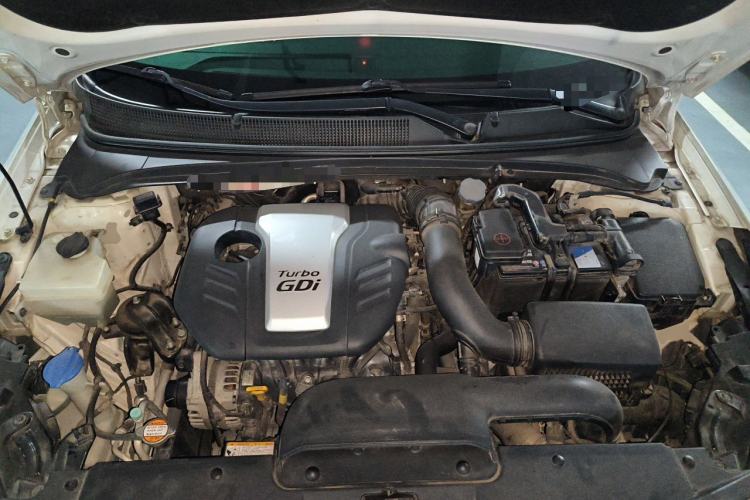 Used Hyundai Mistra 2016 1.6T Automatic Smart GLS Engine Bay