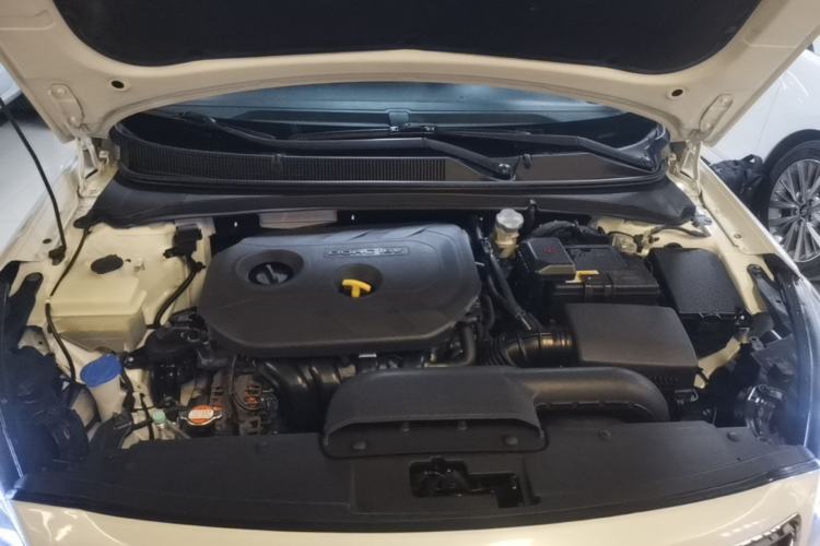 Used Hyundai Mistra 2016 1.8L Automatic Smart GLS Engine Bay