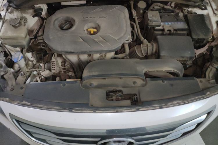 Used Hyundai Mistra 2016 1.8L Automatic Smart GLS Engine Bay