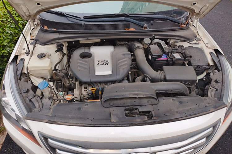 Used Hyundai Mistra 2016 1.6T Automatic Smart GLS Engine Bay