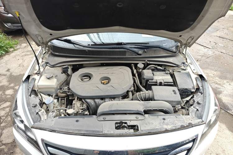 Used Hyundai Mistra 2016 1.8L Automatic Deluxe DLX Model Engine Bay