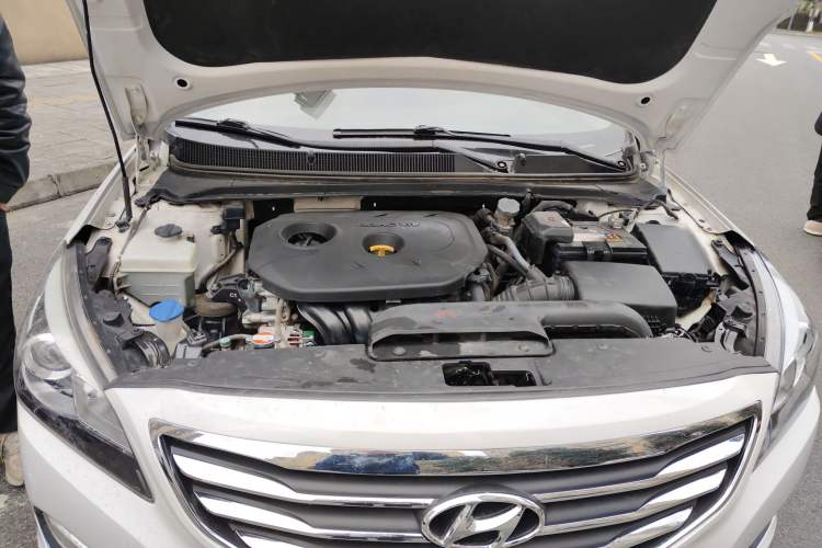 Used Hyundai Mistra 2016 1.8L Automatic Smart GLS Engine Bay