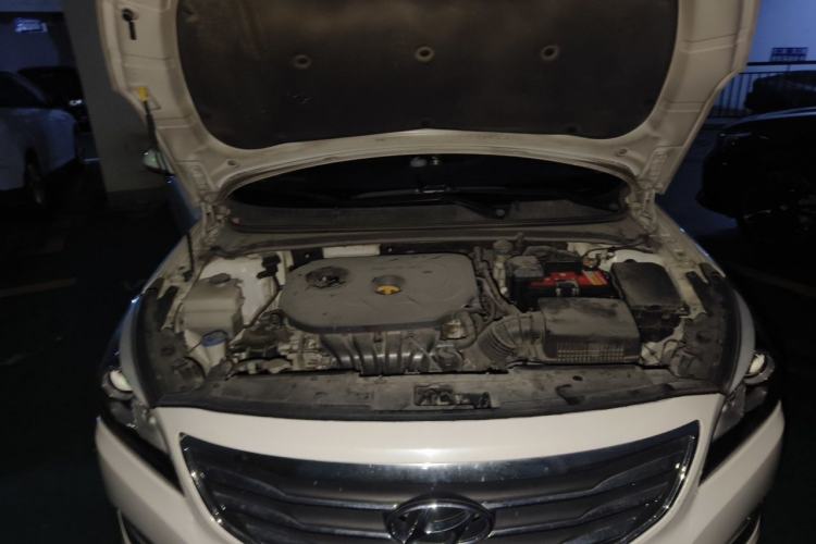Used Hyundai Mistra 2016 1.8L Automatic Smart GLS Engine Bay