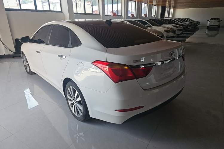 Used Hyundai Mistra 2016 1.8L Automatic Smart GLS Exterior 2