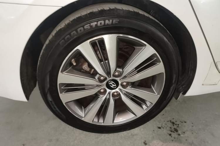 Used Hyundai Mistra 2016 1.8L Automatic Deluxe DLX Model Exterior 2