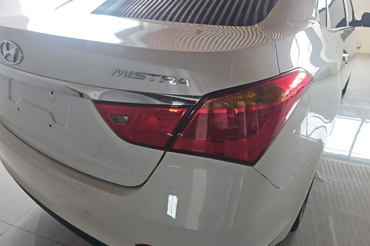 Used Hyundai Mistra 2016 1.8L Automatic Smart GLS Exterior 3