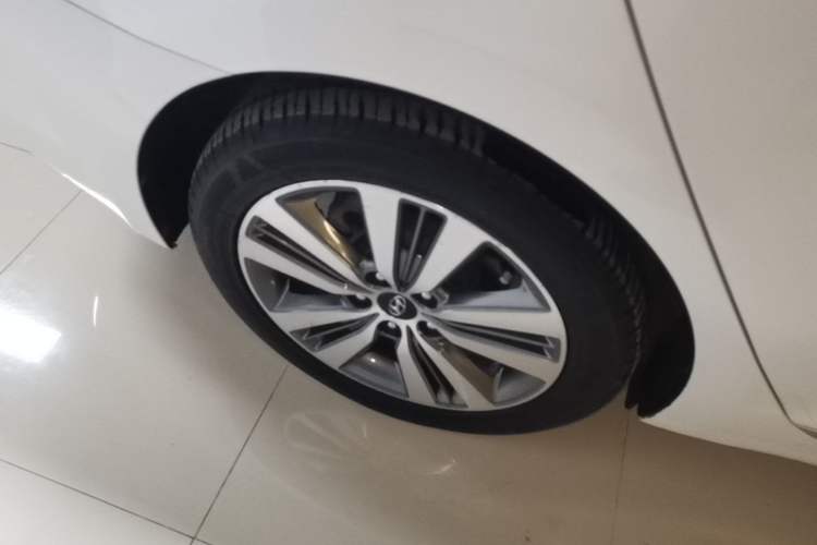 Used Hyundai Mistra 2016 1.8L Automatic Smart GLS Exterior 5