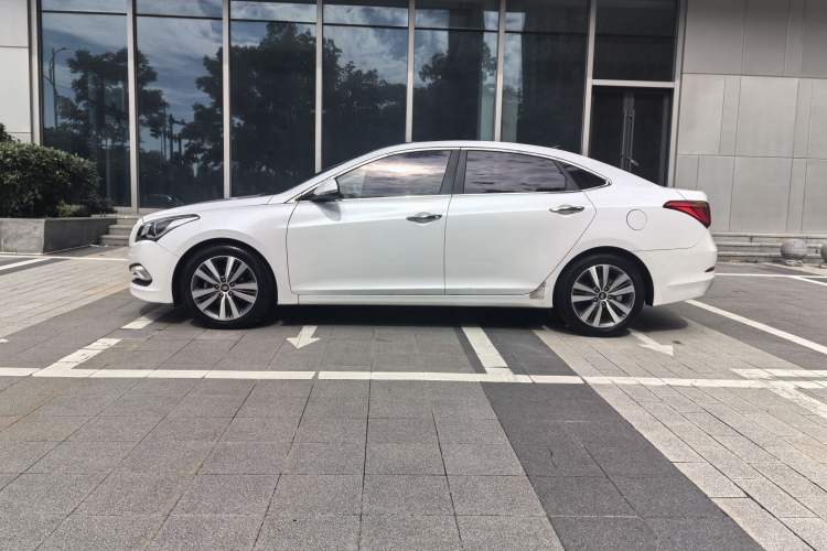 Used Hyundai Mistra 2016 1.8L Automatic Smart GLS Exterior 6