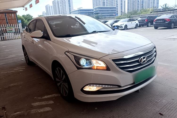 Used Hyundai Mistra 2016 1.8L Automatic Smart GLS Front Right 45 Deg