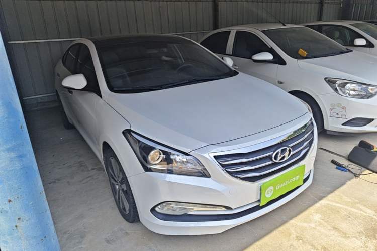 Used Hyundai Mistra 2016 1.8L Automatic Smart GLS Front Right 45 Deg