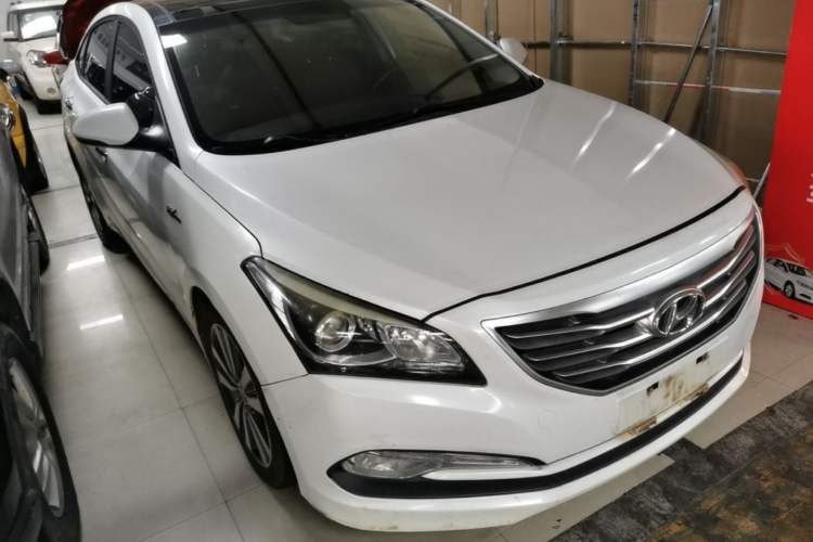 Used Hyundai Mistra 2016 1.6T Automatic Smart GLS Front Right 45 Deg