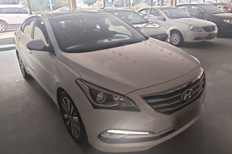 Used Hyundai Mistra 2016 1.8L Automatic Smart GLS Front Right 45 Deg