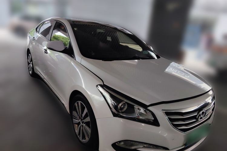 Used Hyundai Mistra 2016 1.8L Automatic Smart GLS Front Right 45 Deg